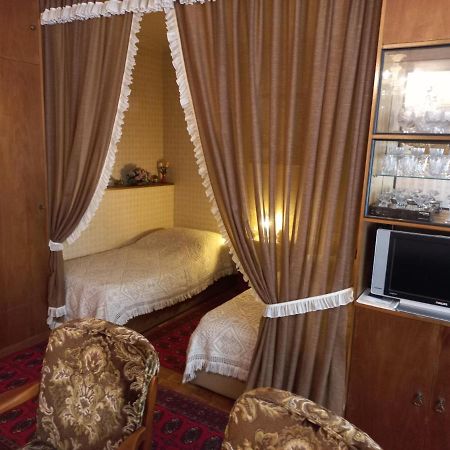 Ferienwohnung ,,Wohnen Wie Zu Grossmutter'S Zeiten'' Відень Екстер'єр фото