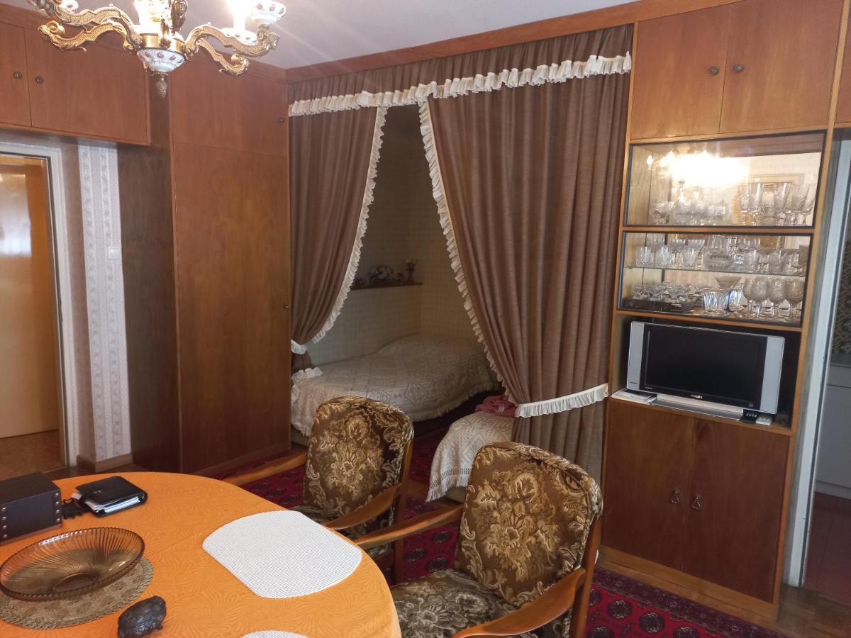 Ferienwohnung ,,Wohnen Wie Zu Grossmutter'S Zeiten'' Відень Екстер'єр фото